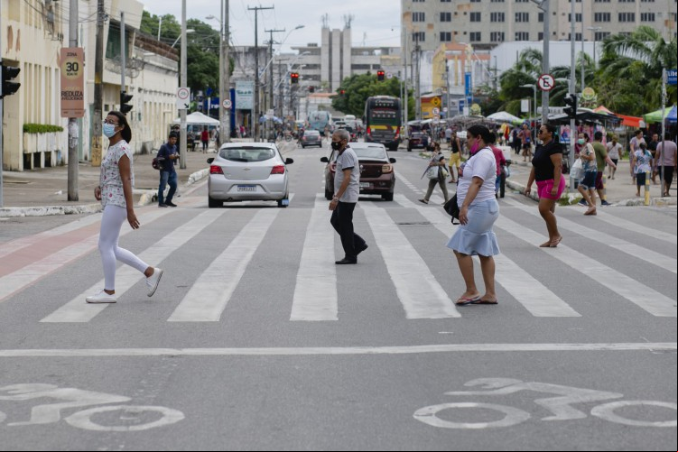 Uso de máscara não é mais obrigatório no Ceará, com exceção do transporte público e de unidades de saúde