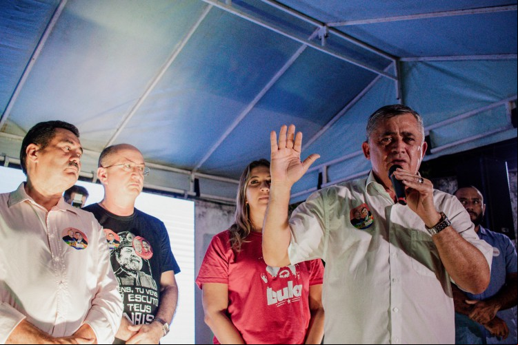 Guimarães comandou plenária do PT Ceará