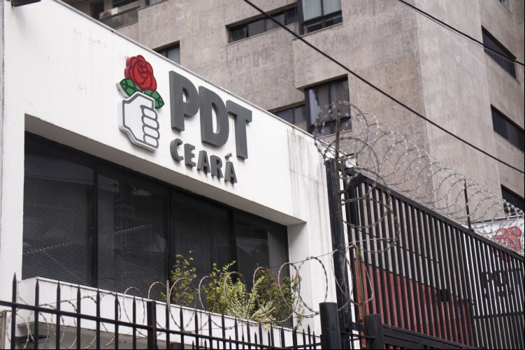 Posse de Cid Gomes deve
acontecer na sede do partido em Fortaleza