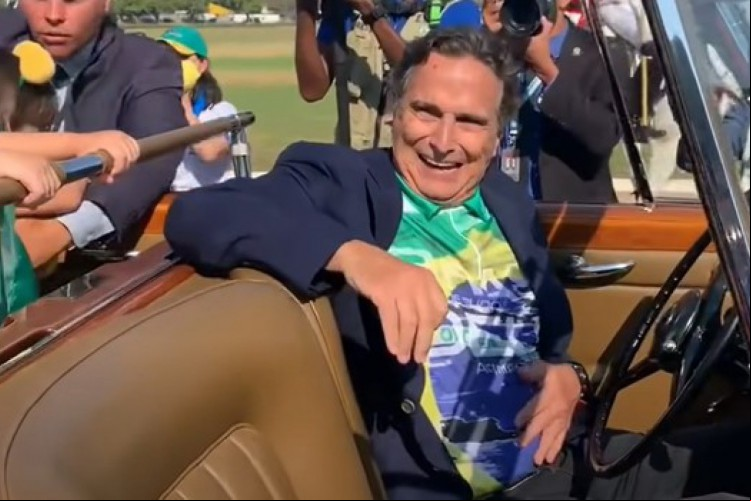 O ex-piloto Nelson Piquet durante o desfile do 7 de setembro, em 2021