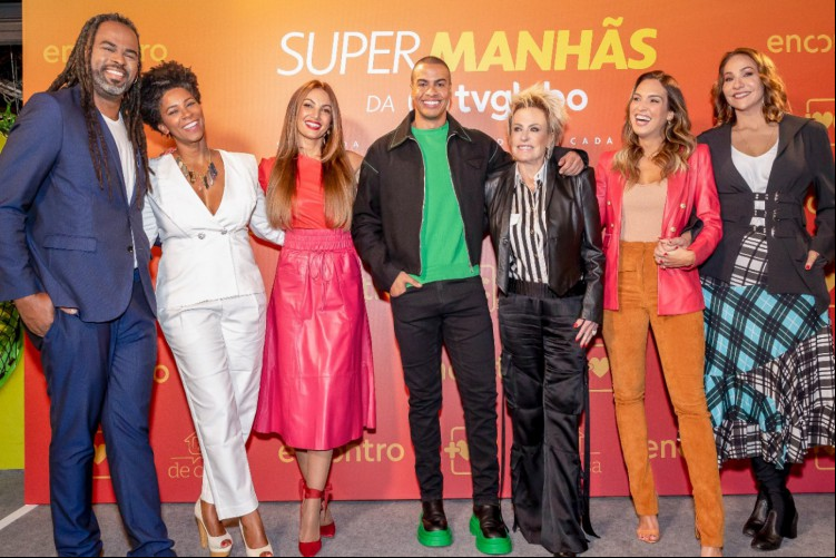 Renovação na programação das manhãs da Globo tem novos horários e mudança no comando dos programas "Encontro", "Mais Você" e "É de Casa". Evento em São Paulo reuniu os talentos da grade matinal da emissora