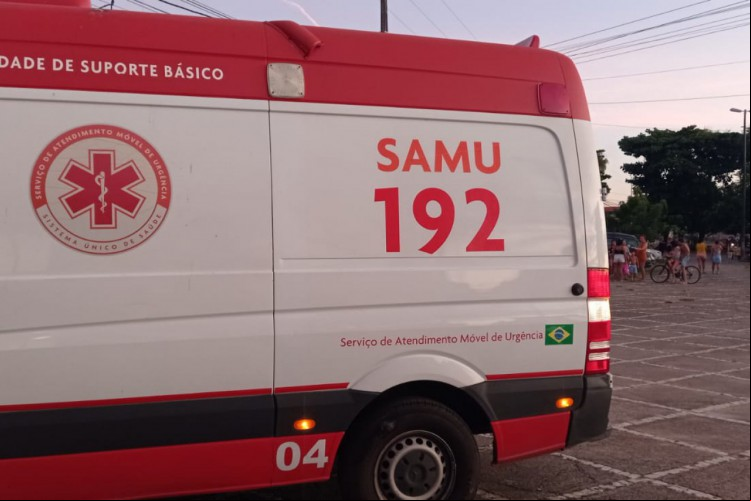 A vítima, sem o capacete, chocou a cabeça