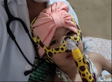 Família de Maria Gabriela, de 4 anos, diagnosticada com distonia, realiza campanha de para custear o tratamento da filha 