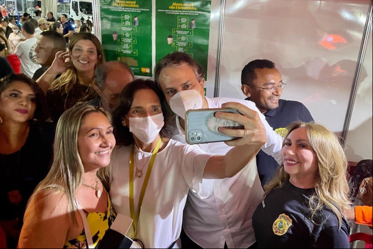 Izolda cela e Camilo Santana na Expocrato