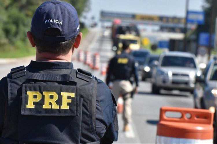Operação especial da PRF segue até ás 23h59min da segunda-feira, 3