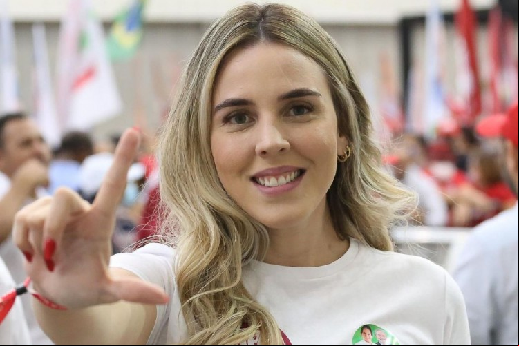 Jade Romero é a vice na chapa encabeçada pelo PT ao Palácio da Abolição