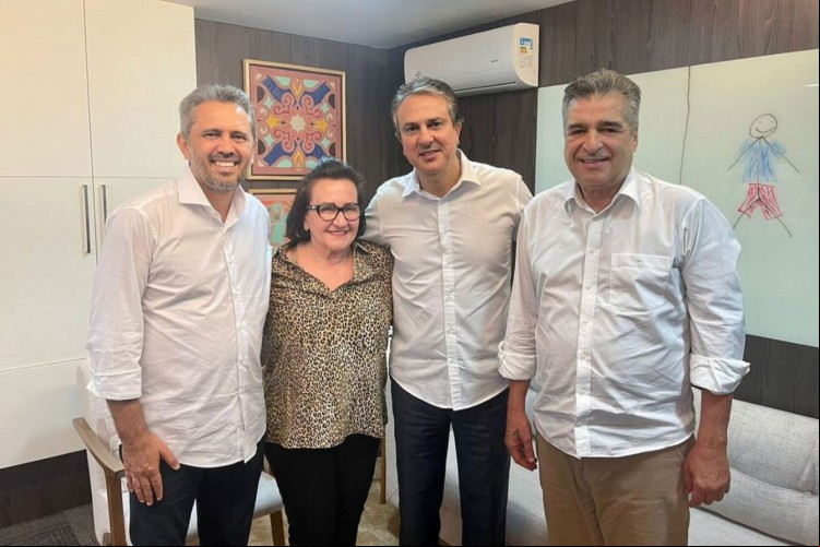 Prefeita de Canindé, Rozário Ximenes, filiada ao União Brasil, partido de Capitão Wagner, declarou voto em Elmano ao Governo do Estado