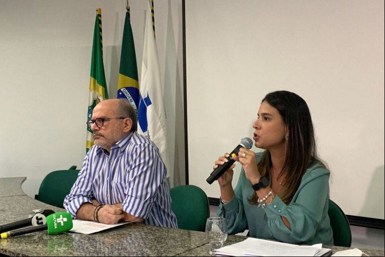 Coletiva de imprensa sobre situação da Monkeypox no Ceará com secretário da Saúde, Carlos Hilton, e secretária executiva, Sarah Mendes