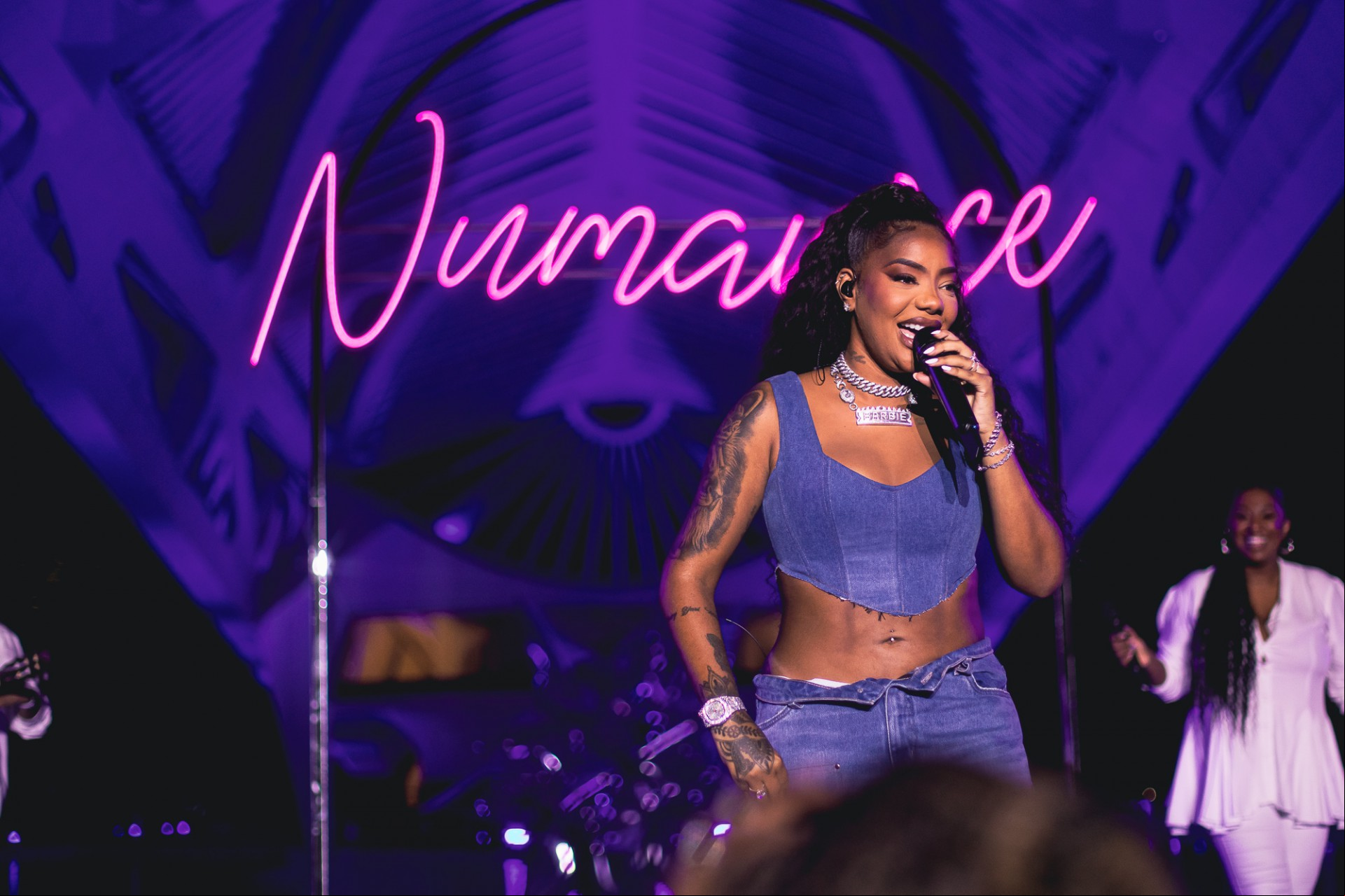 Cantora Ludmilla se apresenta em Fortaleza neste domingo, 15