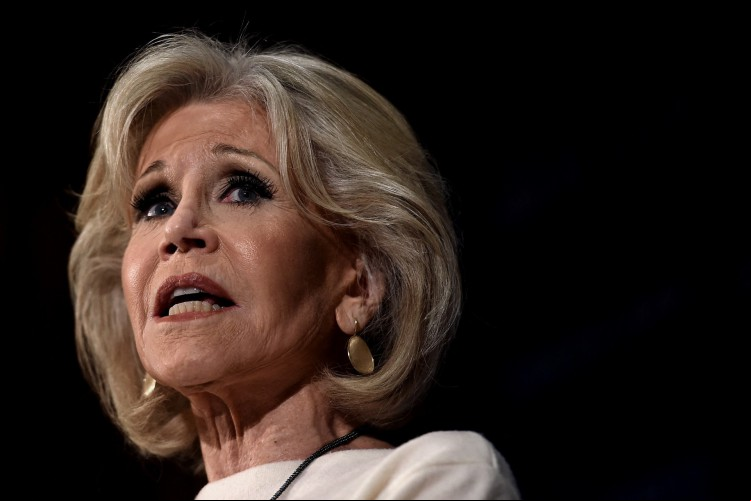Jane Fonda revela diagnóstico de câncer