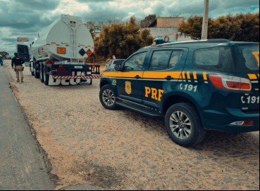 Caminhão continha mais de 25 mil litros de etanol e estava com fraude na nota fiscal 