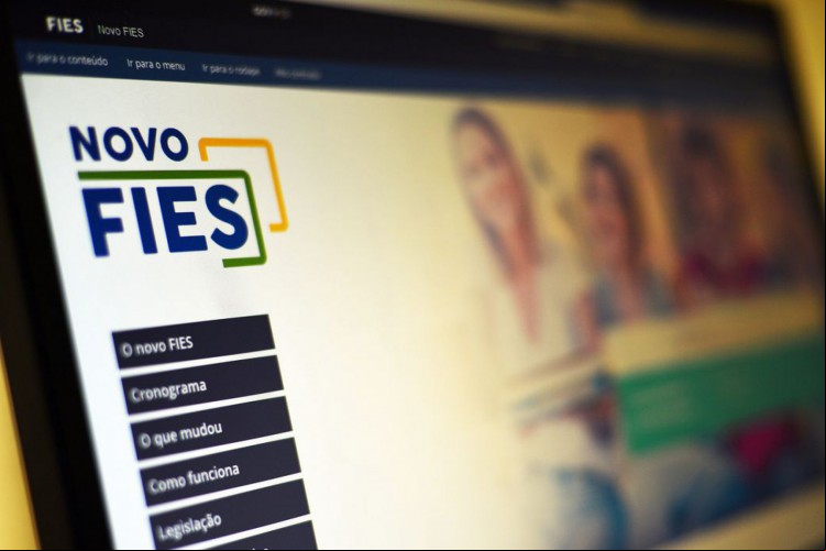 Fundo de Financiamento Estudantil - Fies
