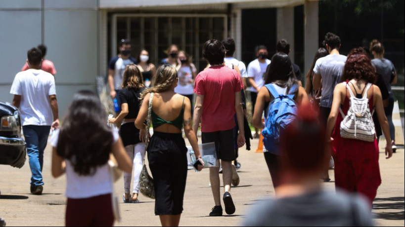 Estudantes de todo Brasil farão a prova do Enem nos dias 13 e e 20 de novembro deste ano; confira o que ainda dá para estudar