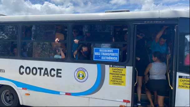 Houve reclamações por conta da super-lotação nos transportes inter-municipais.