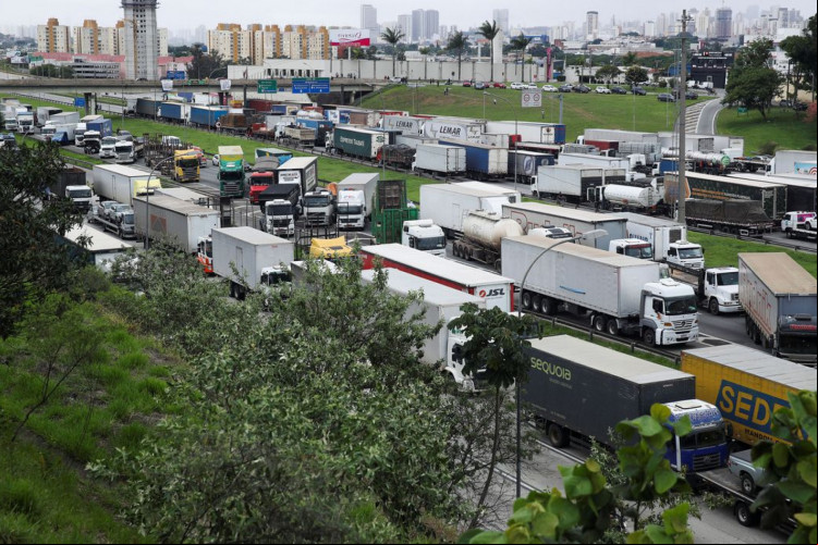 AGU obtém 13 sentenças favoráveis a uso da PRF para liberar rodovias