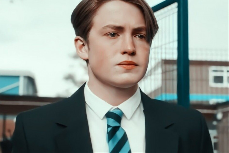 Kit Connor interpreta Nick Nelson na série