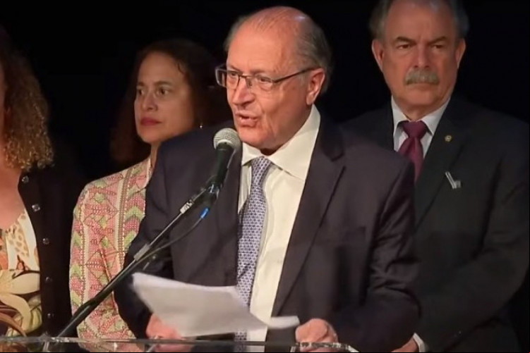 Geraldo Alckmin em entrevista coletiva nesta terça-feira, 8