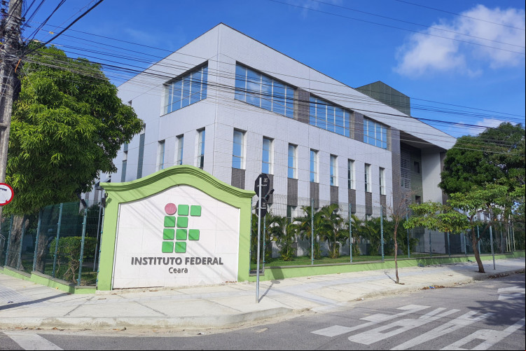 São quatro graduações e dez novos cursos técnicos oferecidos pelo instituto