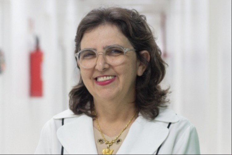 Ivelise Brasil é empossada como diretora do Hospital Universitário do Ceará