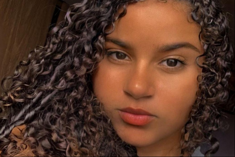Anny Vitória tem 15 anos e é cantora de piseiro e influenciadora digital
