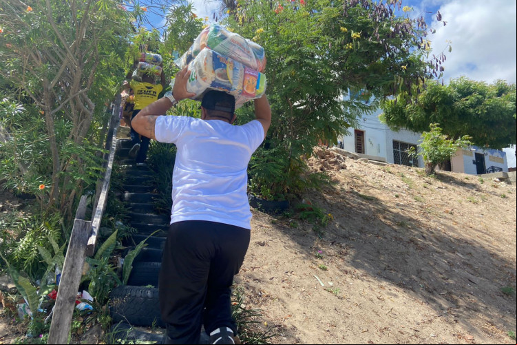 A campanha que terminaria dia 19 precisou ser prorrogada. Ainda são necessários nove toneladas de alimentos para surprir demanda das favelas
