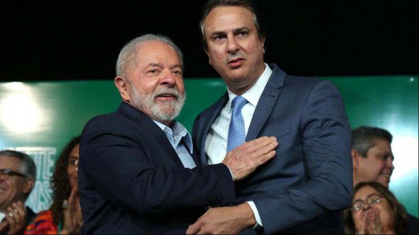 ￼ LULA e Camilo Santana: ministro intocável 