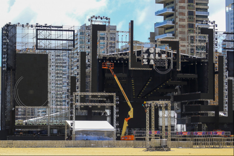 Réveillon 2023 em Fortaleza: estrutura do evento no Aterro da Praia de Iracema