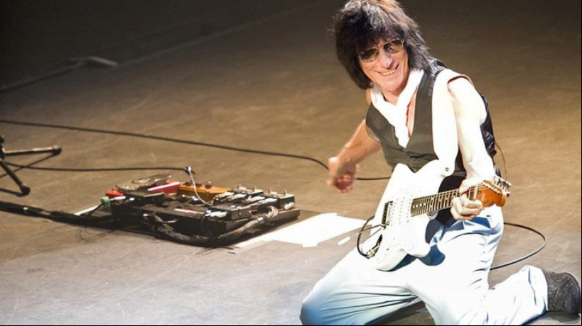 O guitarrista Jeff Beck tocou em diversos grupos na carreira, entre eles a banda inglesa The Yardbirds
