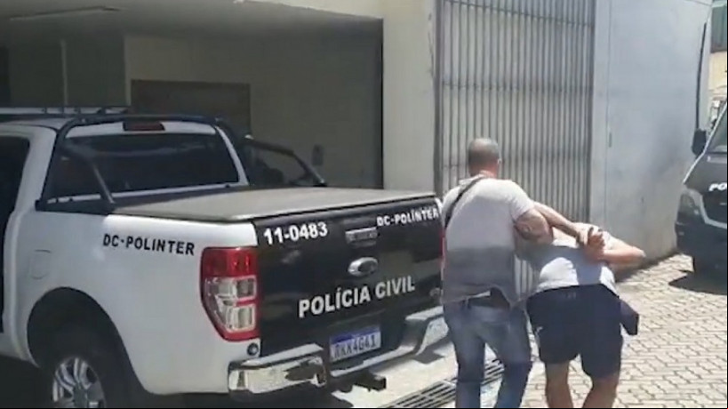 Momento da prisão de Messias Tales de Souza Izídio no Rio de Janeiro