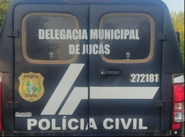Polícia Civil prende homem suspeito de tentar matar o próprio pai e o irmão em Jucás 
