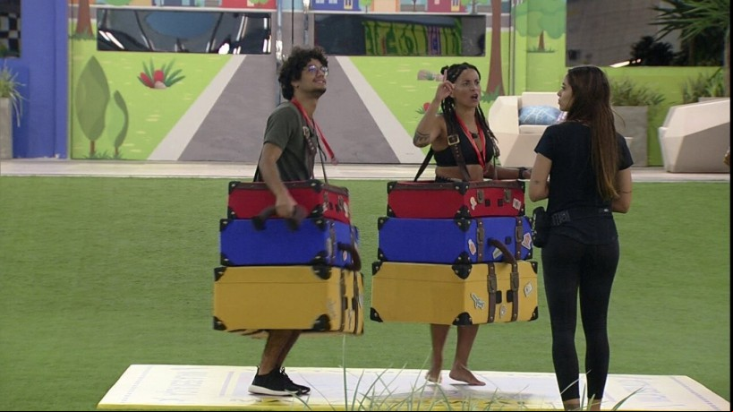 Escolhidos pelo Anjo Ricardo, Domitila Barros e Gabriel Santana receberam o segundo Castigo do Monstro do BBB 23; eles devem ficar fantasiados de "mala sem alça"