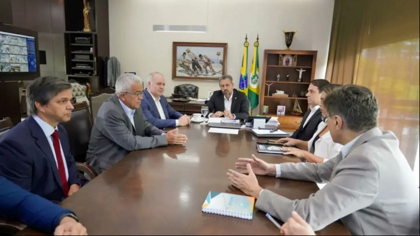Reunião de executivos da Portocem com o governador Elmano de Freitas
