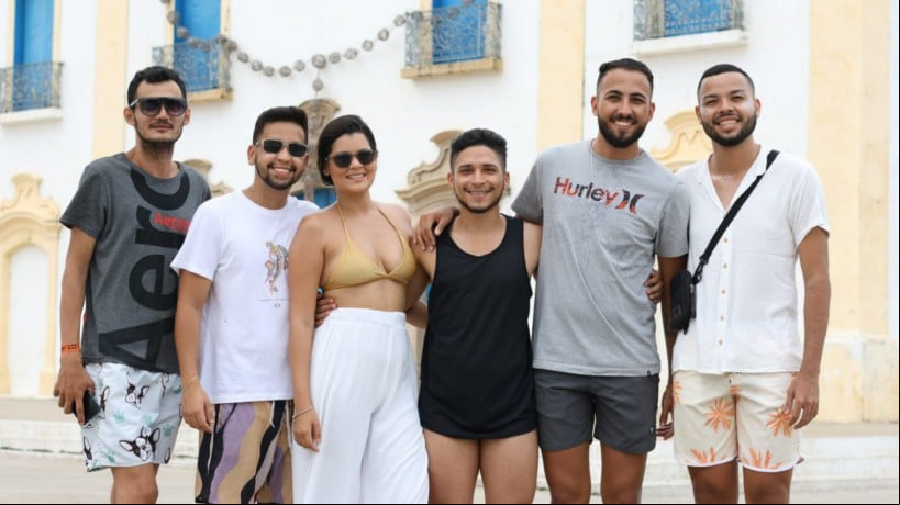 Grupo de amigos de Fortaleza curte carnaval em Aracati