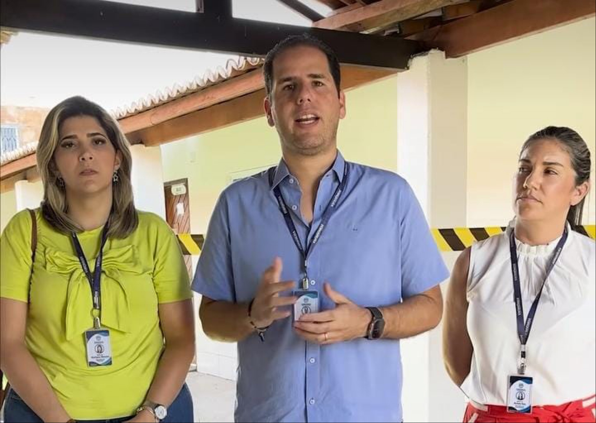 Prefeito da cidade visita espaço após desabamento  