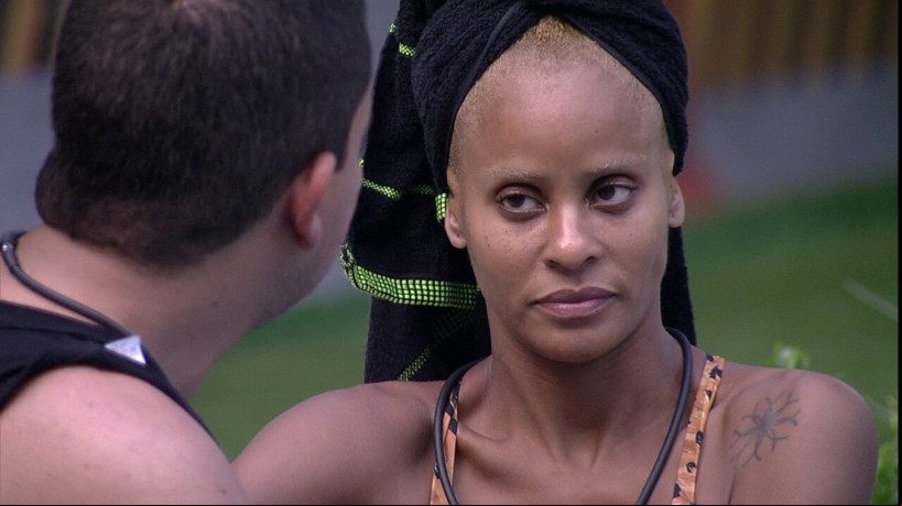 Aline Wirley do BBB 23 tem dívida de quase R$ 50 mil por taxa do lixo