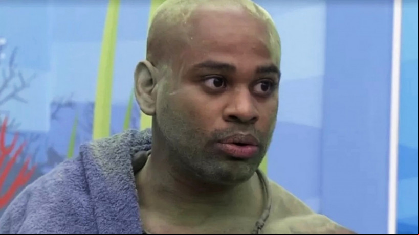 Cezar Black diz que Larissa está se relacionando com Fred Bruno por interesse