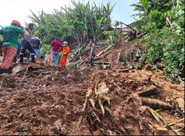 Deslizamento de encosta no município de Aratuba, a 126 km de Fortaleza.  