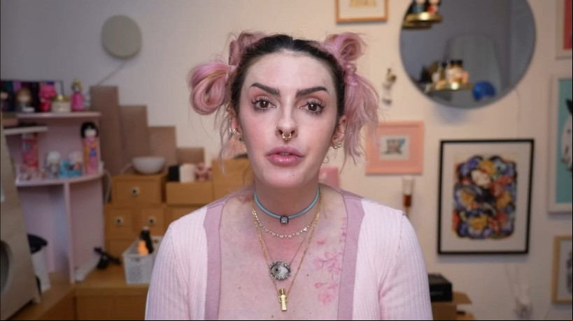 Influenciadora digital, Karen Bachini publicou no seu canal no YouTube um vídeo no qual revela ser uma pessoa intersexo