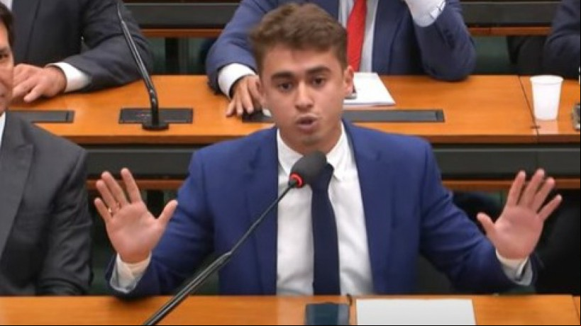 Deputado federal Nikolas Ferreira divulga fake news sobre banheiros unissex