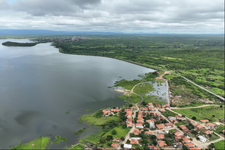 Açude Araras já esteve com apenas 3,40% da capacidade em 2017. Na quadra chuvosa de 2023, açude chegou ao volume máximo.