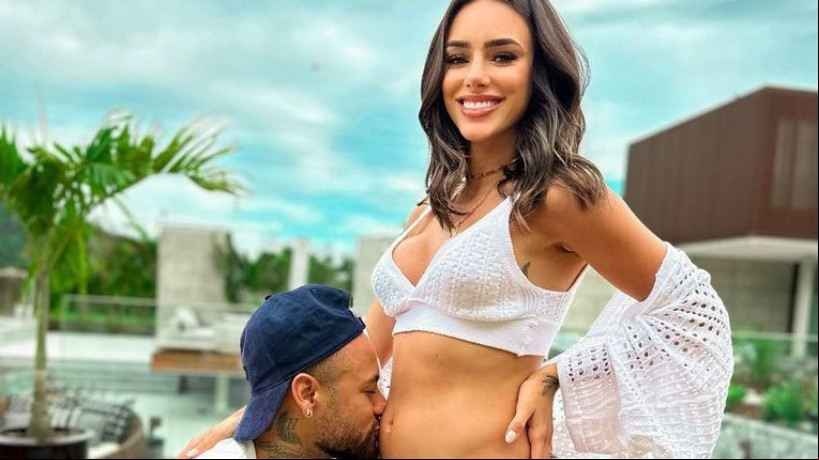 Neymar retornou ao Brasil para acompanhar o nascimento de Mavie