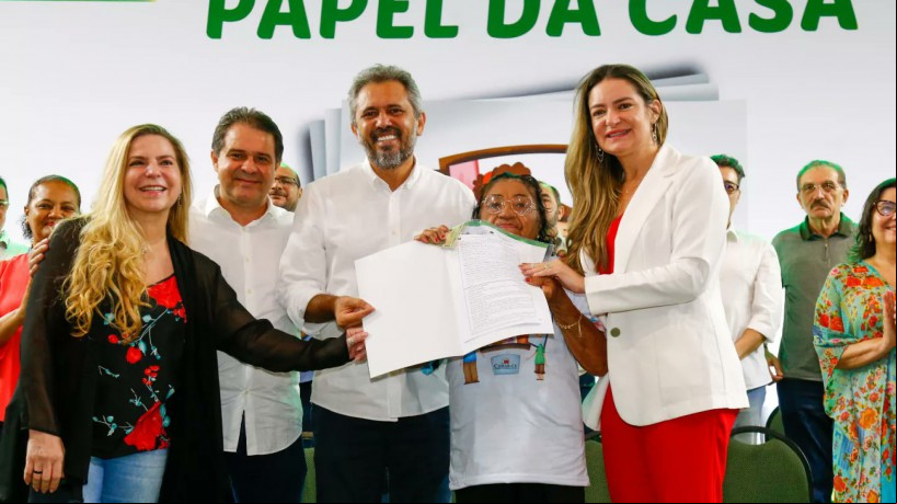 Luizianne, Evandro, Elmano e Augusta Brito em evento oficial