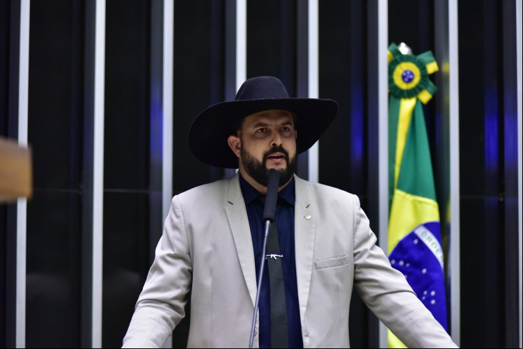 Deputado Zé Trovão é filiado ao PL