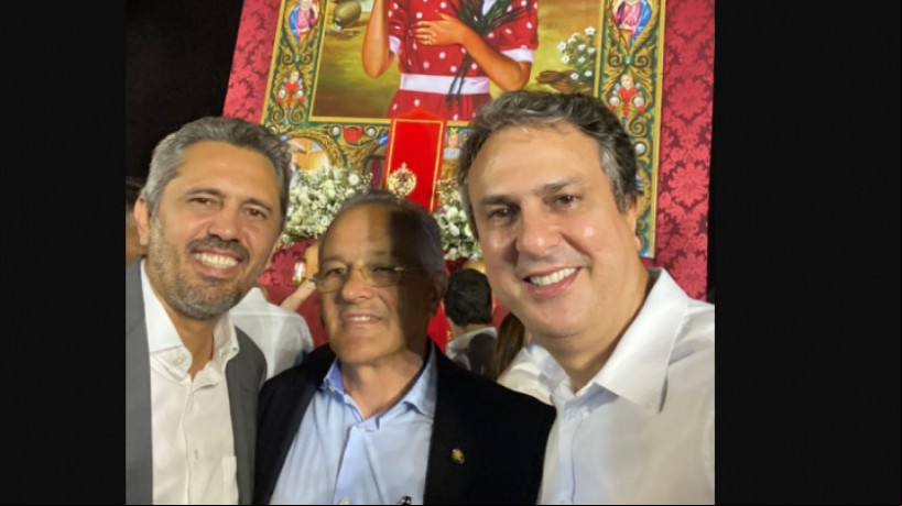 Os servidores do Hospital Regional do Cariri afirmam que a indicação foi