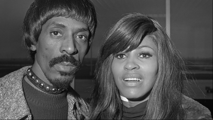 Tina Turner e Ike Turner criaram quatro filhos; casamento foi marcado por brigas, agressões e polêmicas