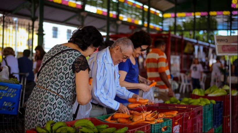 Feira no Mercado Cultural dos Pinhões tem entre 50 e 65 produtos diferentes