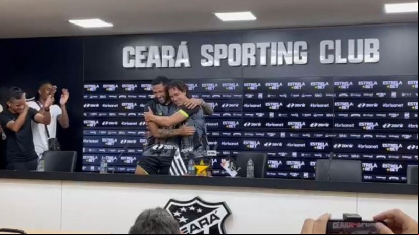 Vitor Gabriel e Nicolas ressaltaram a disputa sadia entre eles no Ceará e se abraçaram no fim da coletiva