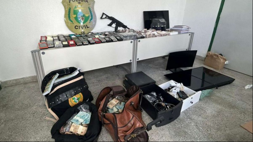 MATERIAL foi apreendido pela Draco durante cumprimento dos mandados