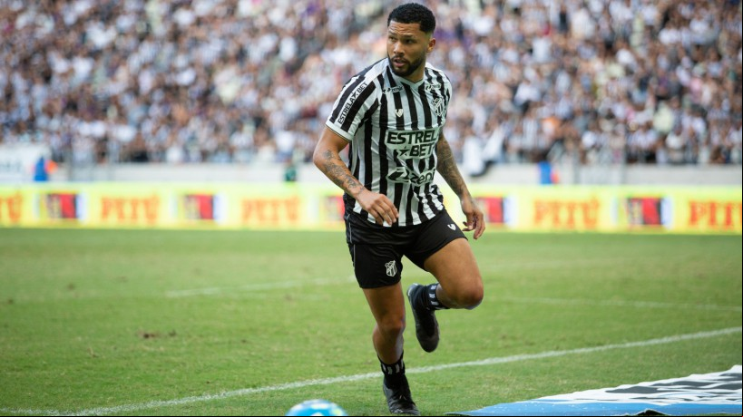 Atacante Vitor Gabriel no jogo Ceará x Novorizontino, na Arena Castelão, pelo Campeonato Brasileiro Série B 2023