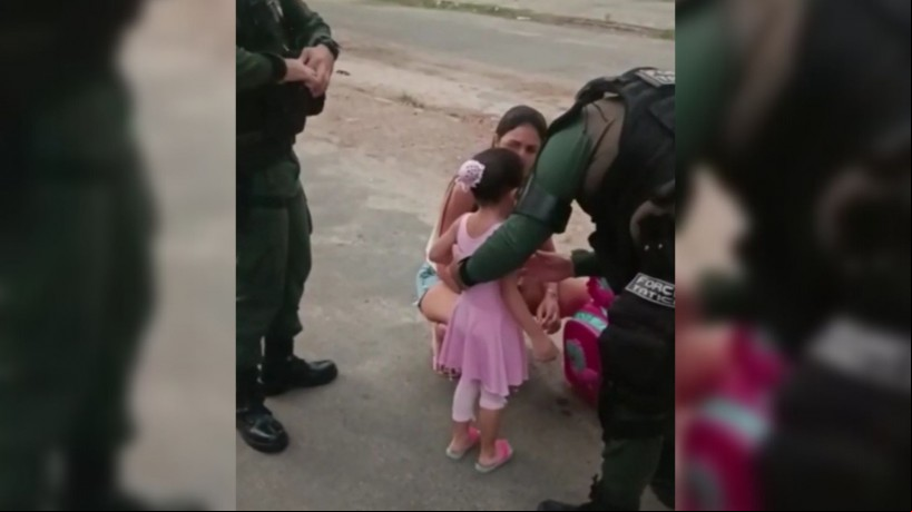 A técnica faz parte das disciplinas de primeiros socorros ministradas aos policiais durante a formação